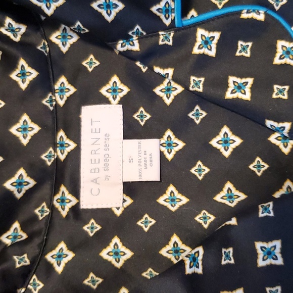 Silky Sleep/Lounge Set - Picture 3 of 4